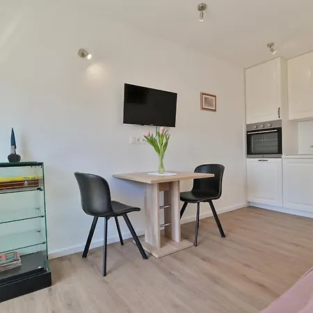 Art Διαμέρισμα Τρογκίρ